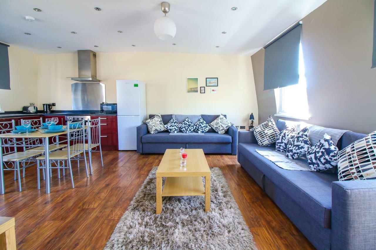 View Flat @ Liverpool St. Apartament *